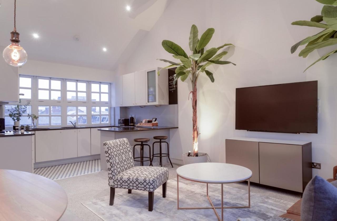 Luxury Apartment In The Heart Of Leicester With Parking Exterior photo